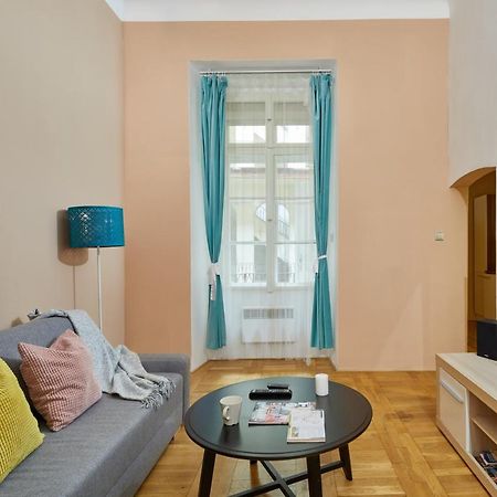 Апартаменти Prague Days - Cozy Flat In The Old Town Екстер'єр фото